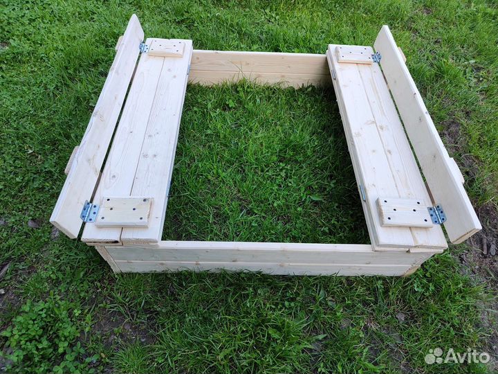 Песочница с крышкой