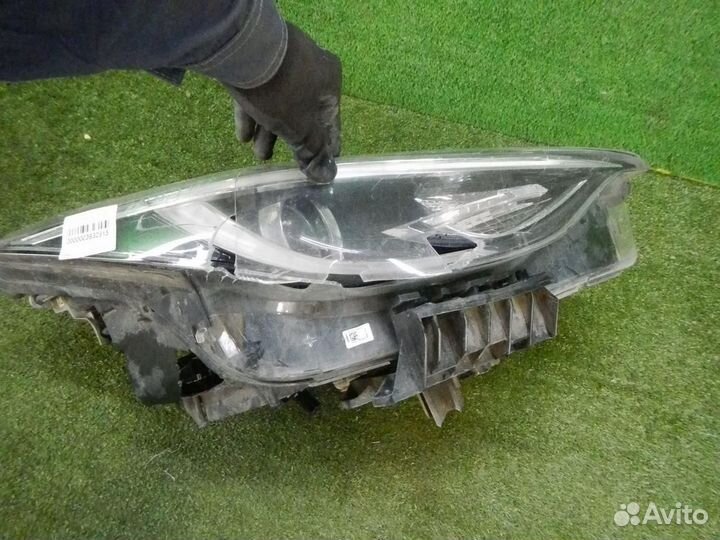 Фара правая Infiniti QX30 (2015-2019) ксенон