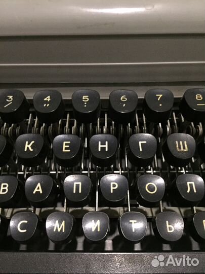 Пишущая ретро машинка Любава