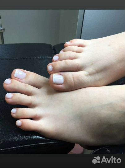 Маникюр и педикюр