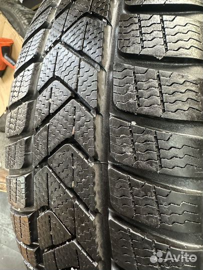 Pirelli Winter Sottozero 3 225/60 R18 104H