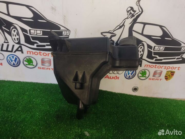 Бачок Гур Audi rs6 4f0422371j