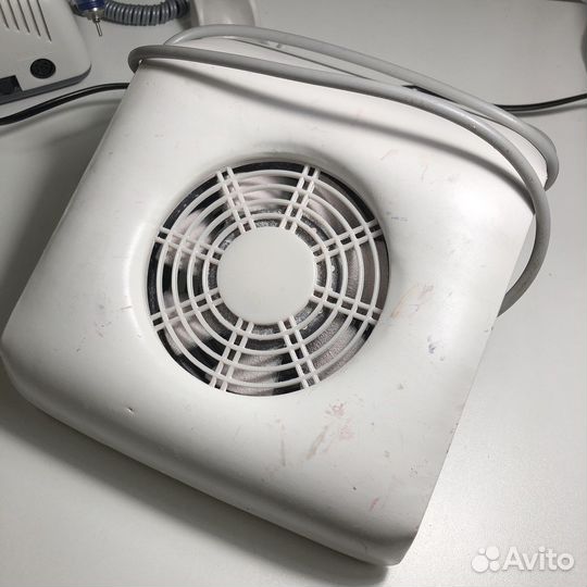 Аппарат для маникюра, пылесос