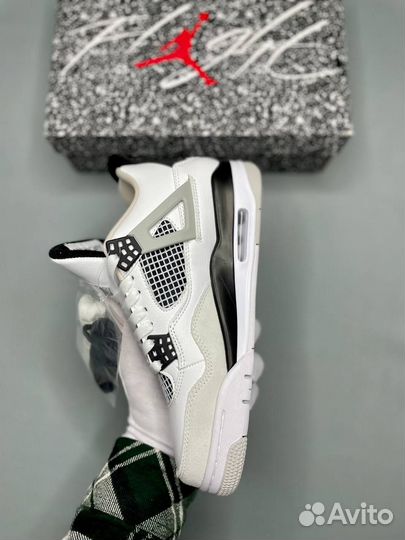 Кроссовки Air Jordan 4 зимние с мехом