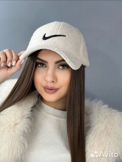 Бейсболка зимняя женская