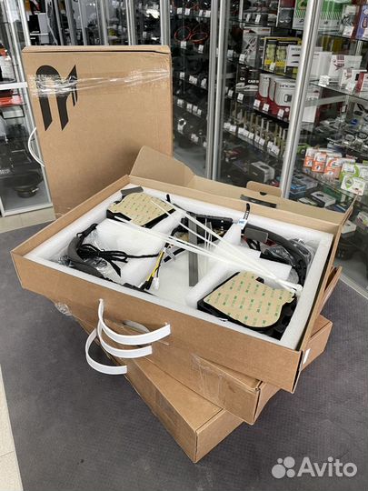 Доводчики дверей для Mazda комплект