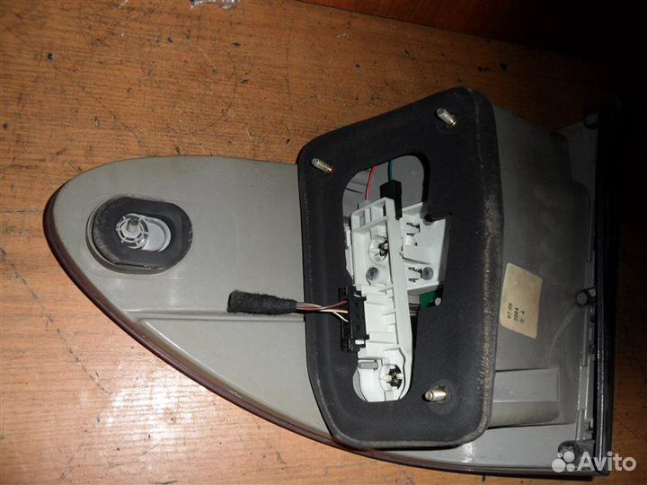 Фонарь задний левый задний левый Mercedes-Benz