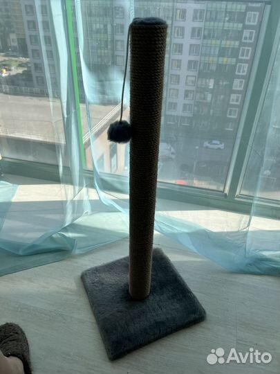 Когтеточка для кошек 77 см+ миски, игрушка