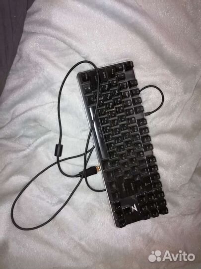 Механическая клавиатура bloody, с комплектом