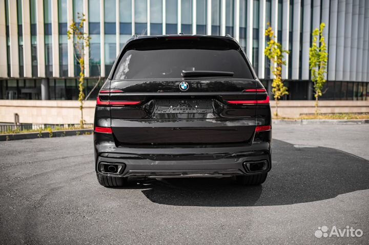 BMW X7 3.0 AT, 2023, 4 500 км
