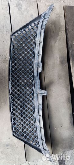 Решетка бампера Toyota Camry XV50