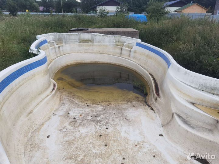 Бассейн цельный пластиковый