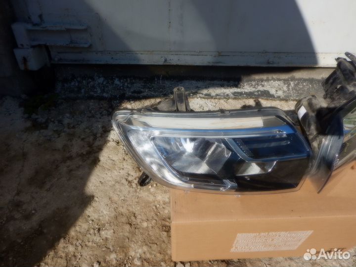 Фары Renault Logan 2 Sandero 2
