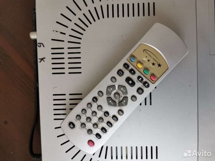 Спутниковый ресивер Golden Interstar DSR-8001
