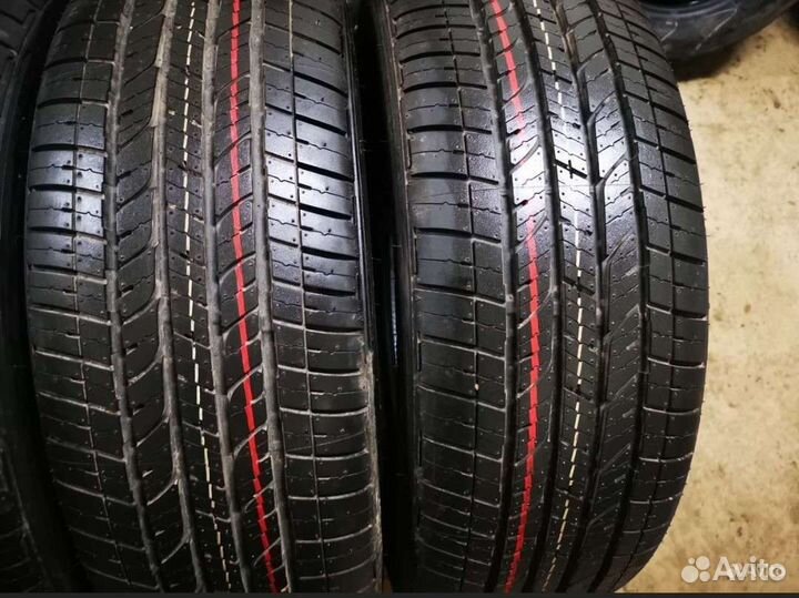 Bridgestone Dueler H/T 215/60 R17