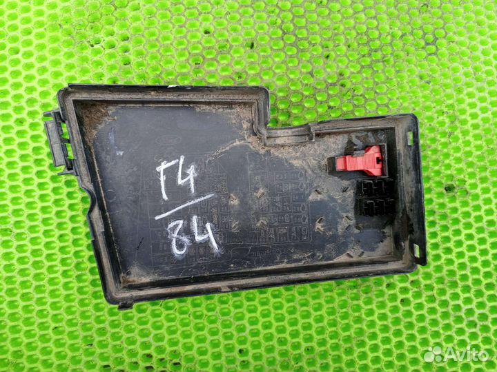 Крышка блока предохранителей Ford Focus