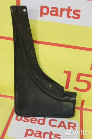 Брызговик задний правый hatchback - Skoda Fabia II