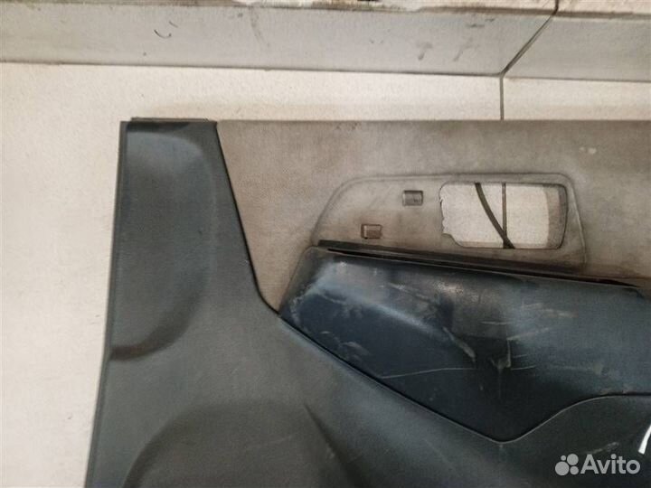 Обшивка двери передней правой Mitsubishi Pajero i