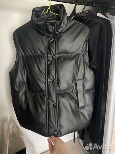 Жилетка женская из экокожи