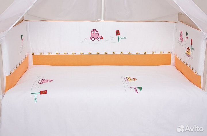 Комплект в детскую кроватку