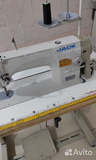 Швейная машинка jack