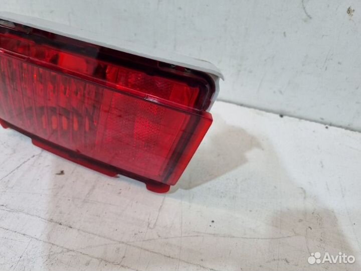 Фонарь противотуманный задний левый Toyota Land