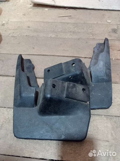 Брызговики универсальные