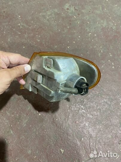 Поворотник ваз 2114