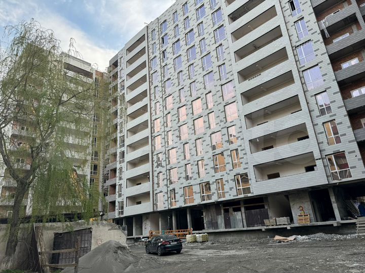 3-к. квартира, 104 м², 2/12 эт.