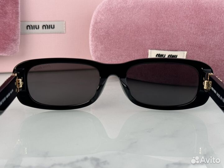 Солнцезащитные Очки Miu Miu