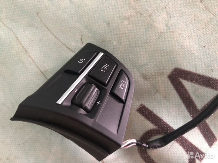Кнопки в руль BMW 5 f10 дорест