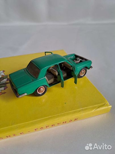 Модель автомобиля-Волга-газ-24