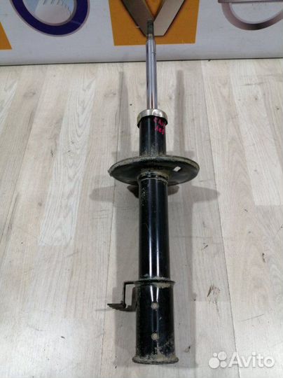 Амортизатор стойка перед Renault duster