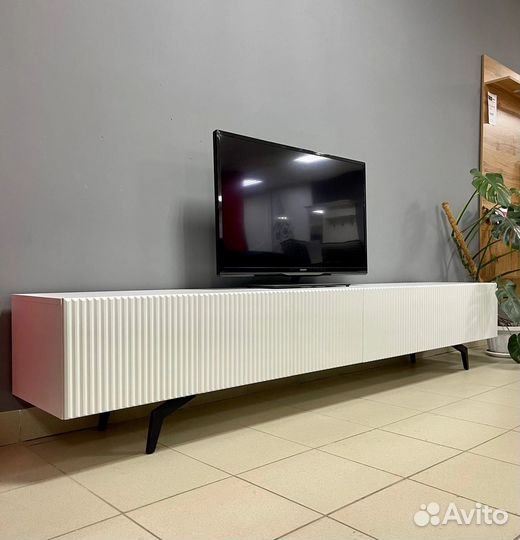 Тумба тв 2м (подвес или опоры)