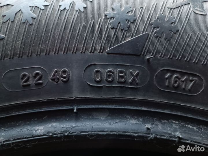 Michelin X-Ice North 3 215/60 R16
