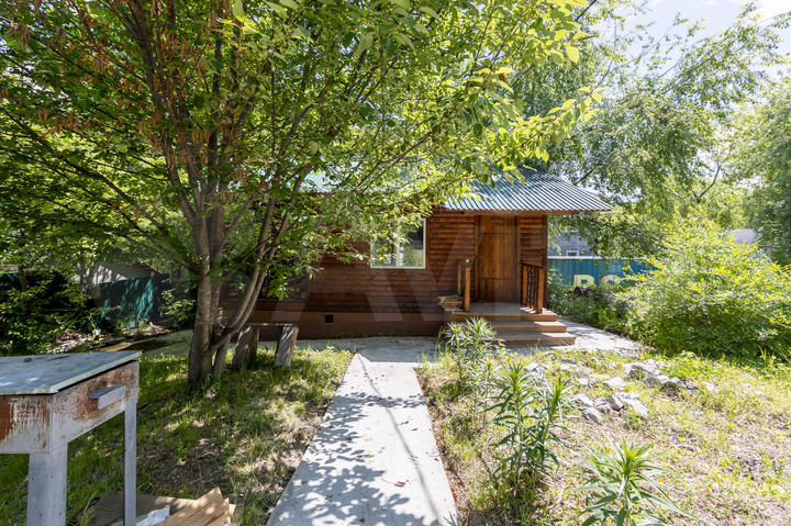 Коттедж 175 м² на участке 8 сот.