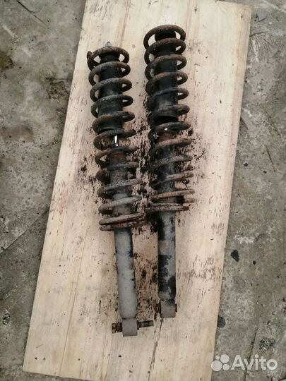 Стойки задние всборе (с пружинами) audi 80 b3
