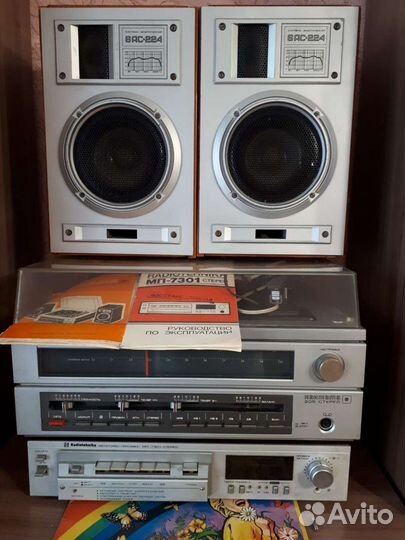 Проигрыватель винила, кассетный магнитофон