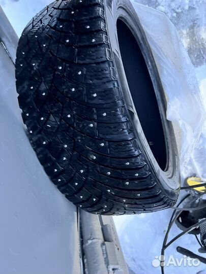 Pirelli Ice Zero 2 255/45 R20