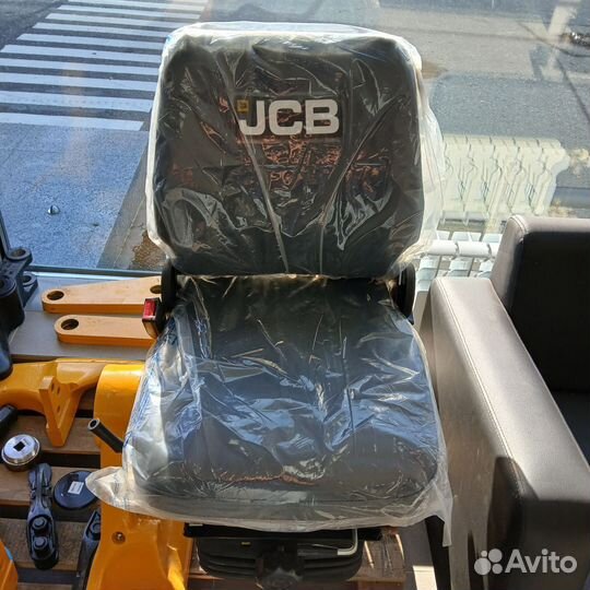 Кресло оператора экскаватора JCB 332/Y8344