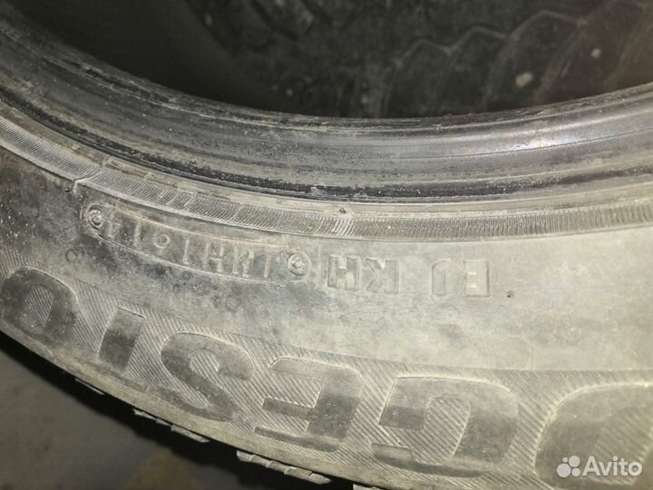 Bridgestone Blizzak Spike-01 245/50 R20 102