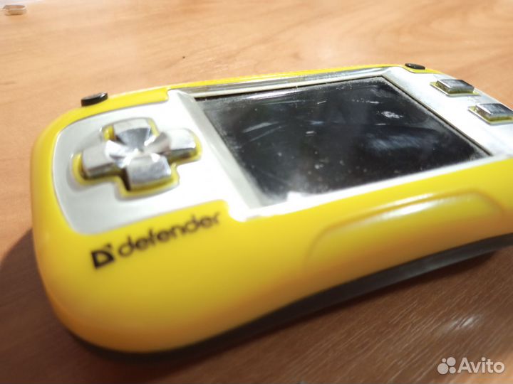 Портативная игровая приставка defender