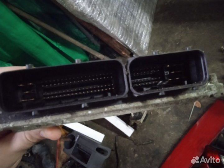 Блок управления двигателем Volkswagen Jetta