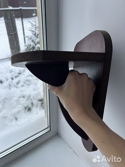 Полка настенная деревянная навесная