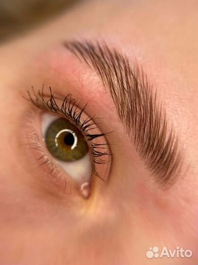 Бровист и мастер ламинирование ресниц