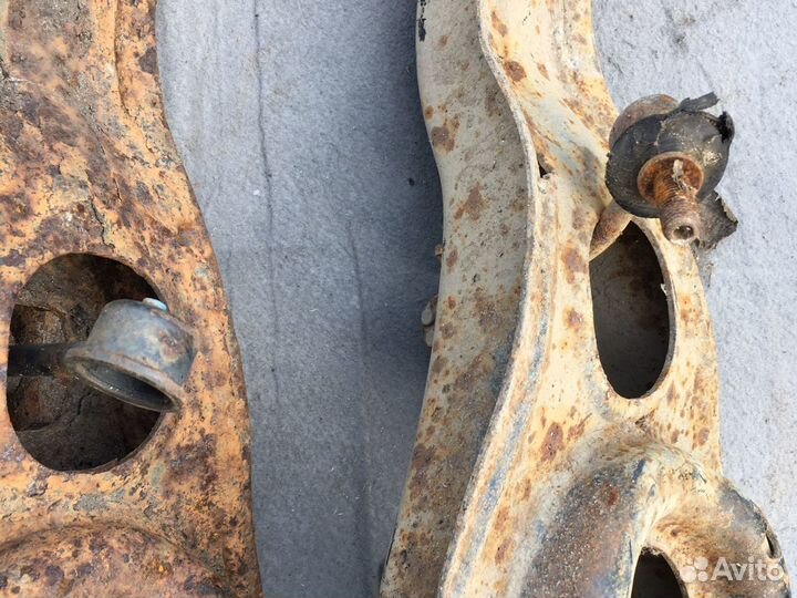 Рычаг задний правый Mazda CX-7