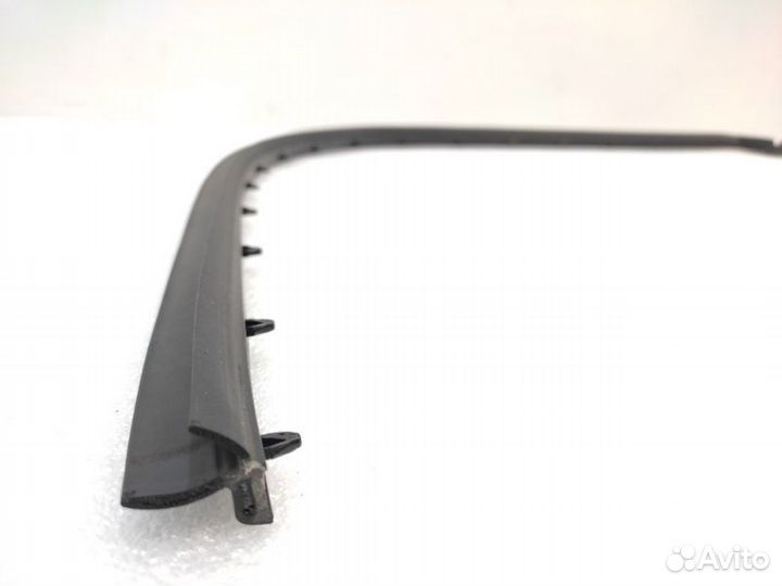 Уплотнитель двери задний левый Audi A6 C7 1.8 CYG