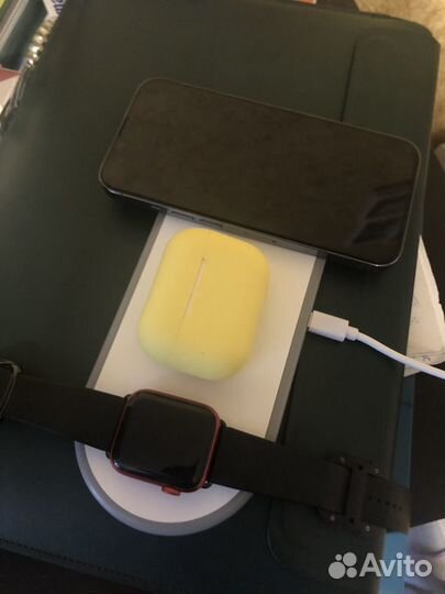 Беспроводная зарядка для iPhone 3 в 1