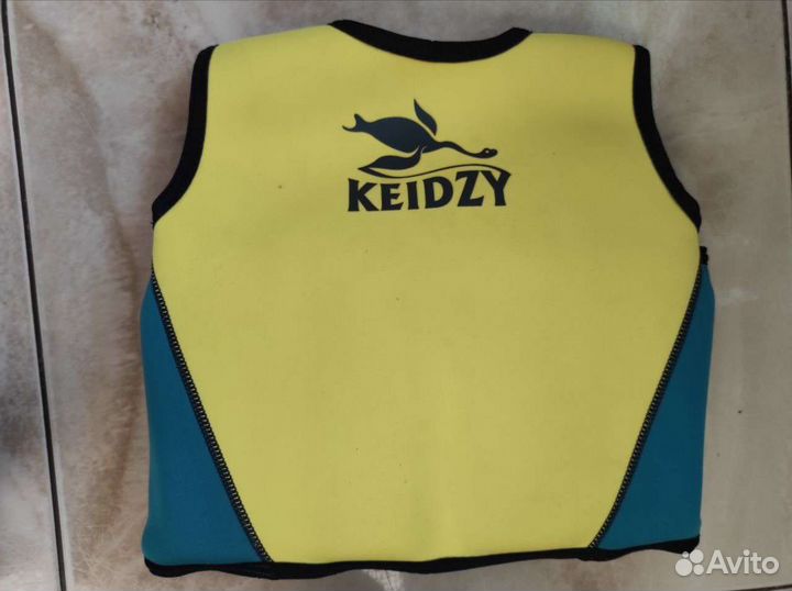 Жилет для купания, плавательный, спасательный