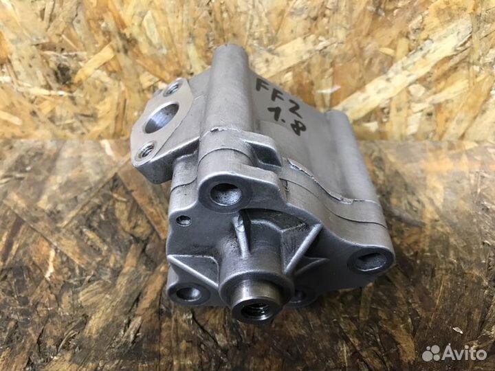 Масляный насос Ford Focus 2 седан 1.8 2006